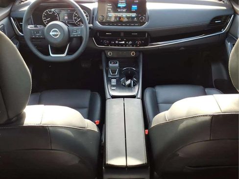 Used 2023 Nissan Rogue SL w/ SL Premium Package FWD image 9
