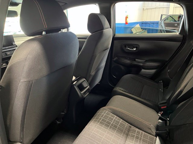 Used 2025 Honda HR-V Sport image 18