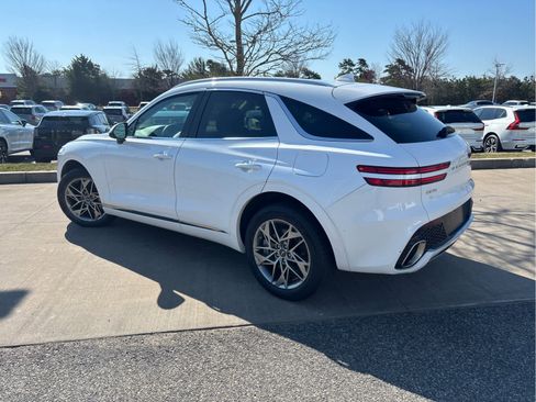 Used 2025 Genesis GV70 2.5T AWD/4WD image 24