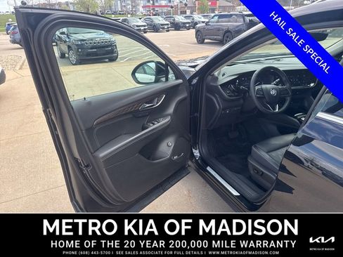 Used 2023 Buick Envision Avenir AWD/4WD image 9