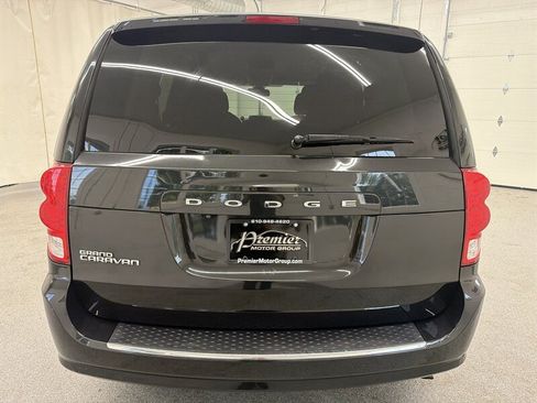 Used 2018 Dodge Grand Caravan SE w/ UConnect Hands-Free Group FWD image 6