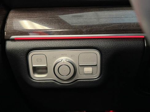 Used 2020 Mercedes-Benz GLE 350 4MATIC image 80