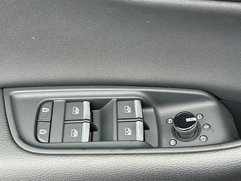 Used 2021 Audi Q8 Premium image 15