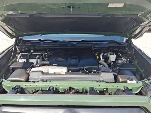 Used 2022 Toyota Tundra SR5 w/ SR5 Convenience Package AWD/4WD image 29