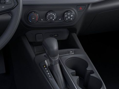Used 2025 Chevrolet Trax LS w/ LS Convenience Package FWD image 24