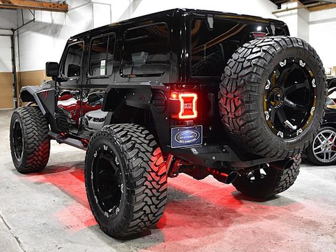 Used 2018 Jeep Wrangler Unlimited Rubicon image 17