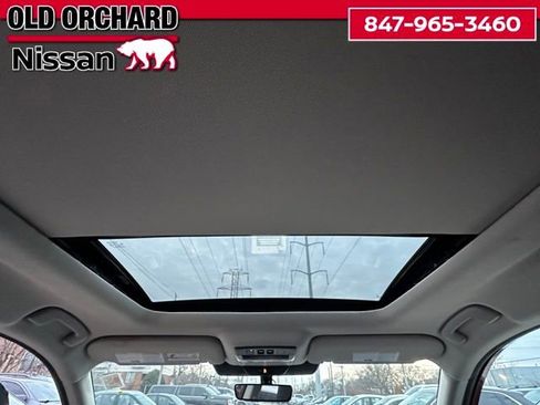 Used 2023 Nissan Pathfinder Platinum image 12