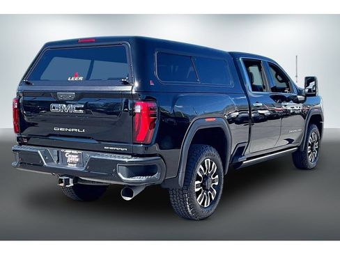 Used 2024 GMC Sierra 3500 Denali Ultimate AWD/4WD image 6