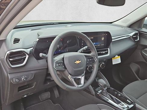 New 2026 Chevrolet TrailBlazer LT w/ Convenience Package image 3
