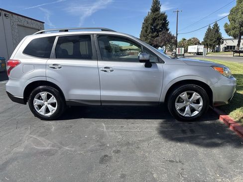 Used 2016 Subaru Forester 2.5i Premium AWD/4WD image 14