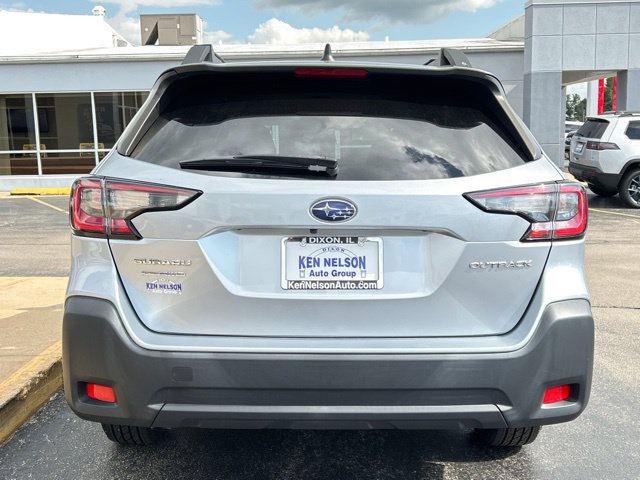 Used 2023 Subaru Outback Premium AWD/4WD image 8