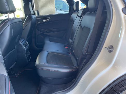 Used 2023 Ford Edge ST-Line AWD/4WD image 5
