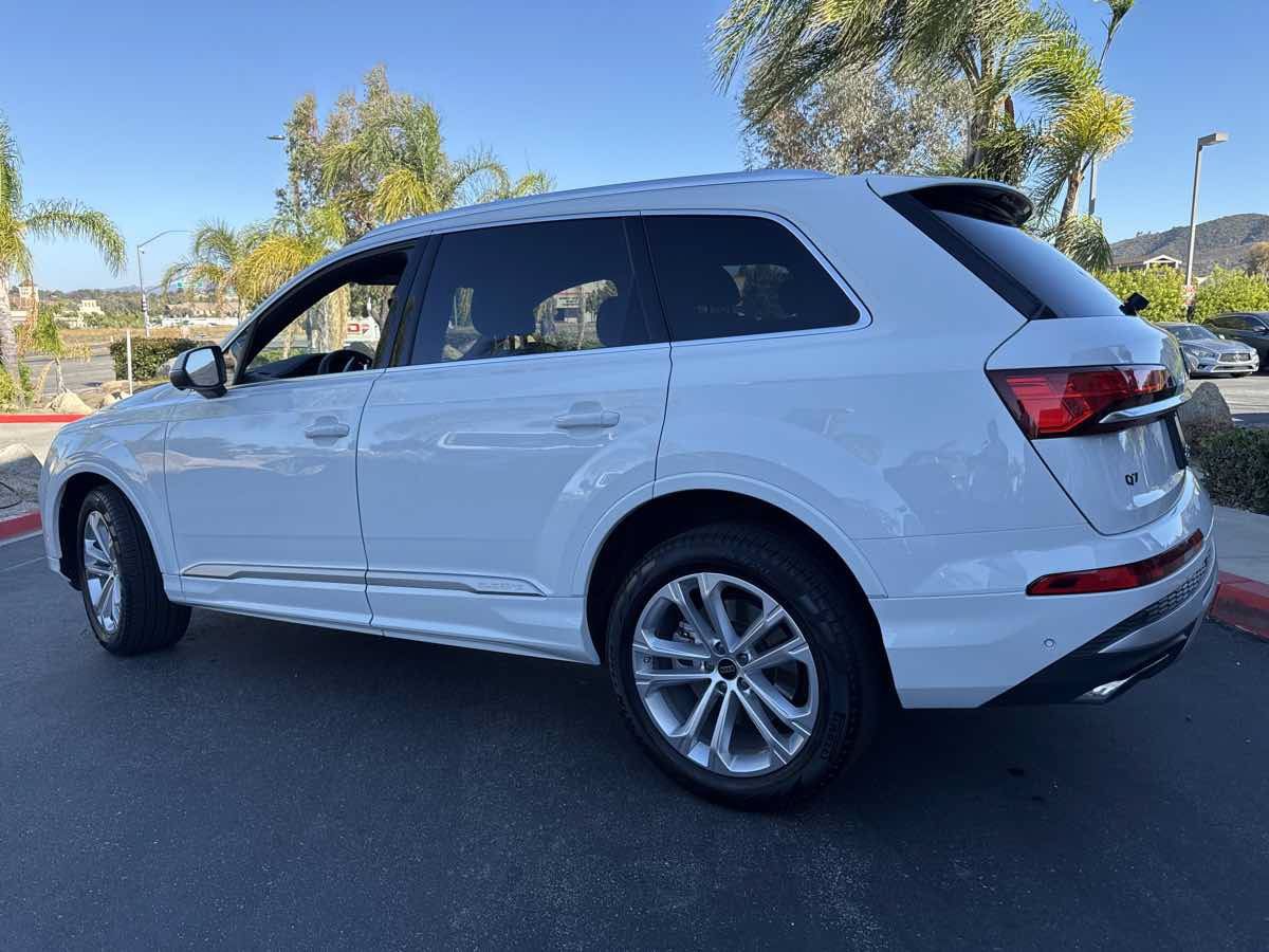 Used 2025 Audi Q7 3.0T Premium Plus AWD/4WD image 22