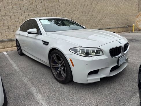 Used 2014 BMW M5 image 2