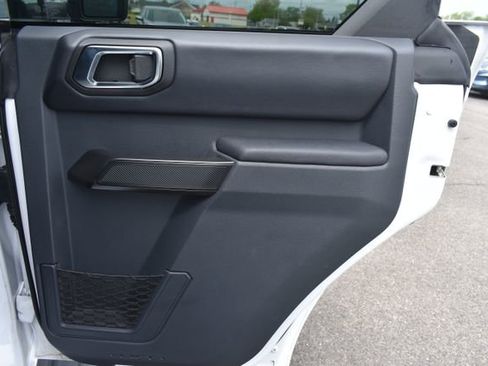 Used 2025 Ford Bronco Outer Banks AWD/4WD image 46