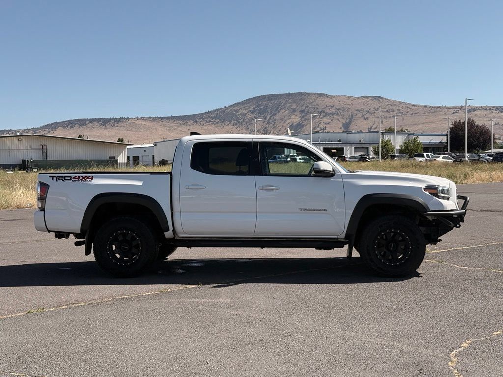Used 2021 Toyota Tacoma TRD Off-Road w/ TRD Premium Off Road Package AWD/4WD image 7