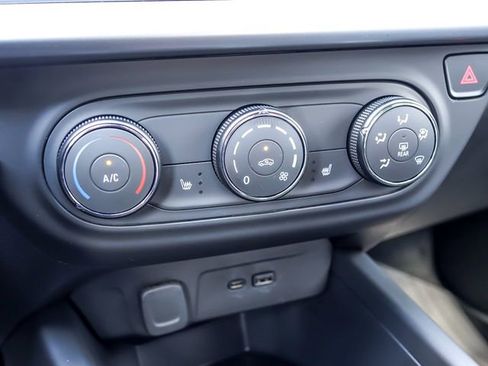 New 2026 Chevrolet Trax RS FWD image 22