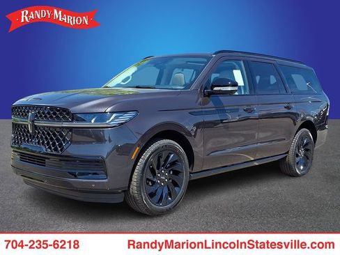 New 2026 Lincoln Navigator L Reserve AWD/4WD image 1