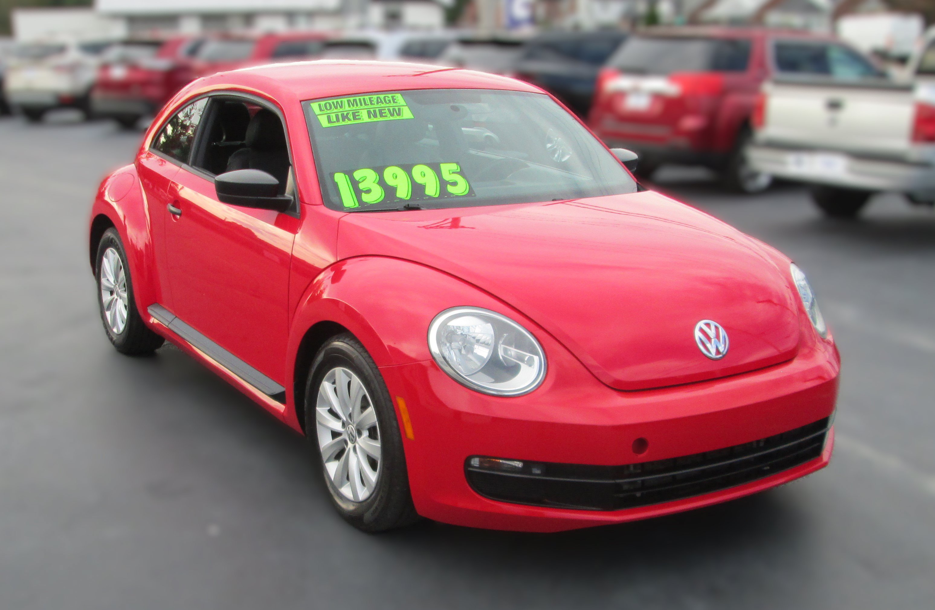 Used 2016 Volkswagen Beetle 1.8T S FWD image 1
