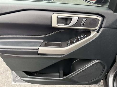 Used 2023 Ford Explorer XLT w/ Equipment Group 202A image 32