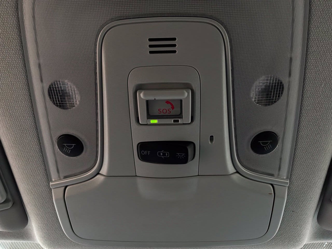 Used 2021 Toyota Prius LE FWD image 18