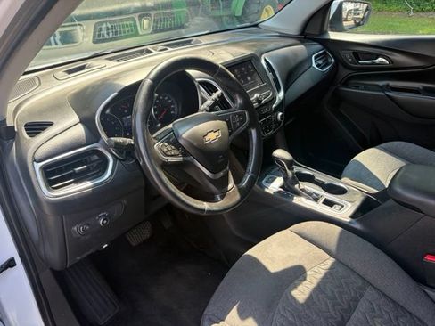 Used 2022 Chevrolet Equinox LT AWD/4WD image 8