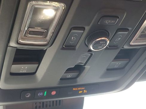 Used 2023 GMC Yukon Denali Ultimate image 20