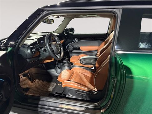 Certified 2024 MINI Cooper S image 9