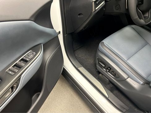 New 2026 Lexus RZ 450e AWD image 8