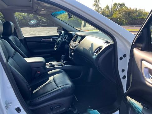 Used 2015 Nissan Pathfinder Platinum FWD image 10