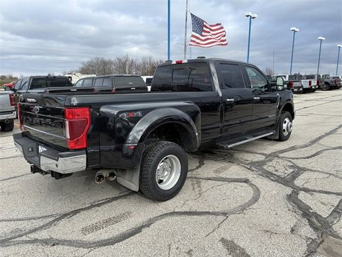 Used 2020 Ford F350 Lariat w/ Chrome Package image 4