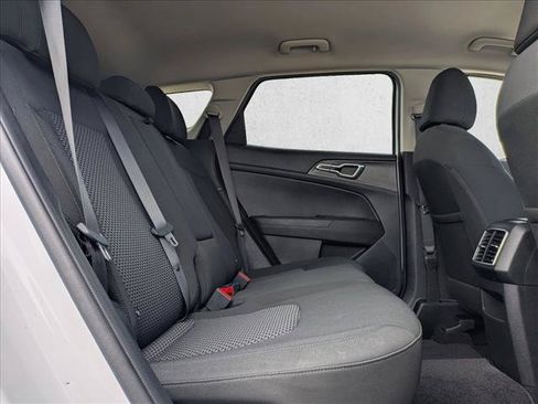 Used 2025 Kia Sportage LX FWD image 19