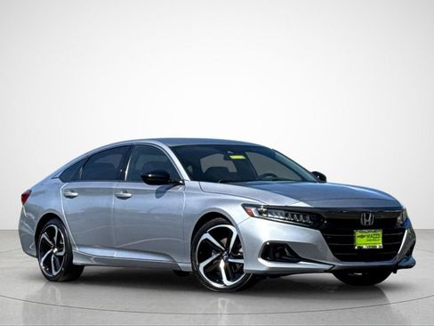 Used 2021 Honda Accord Sport image 2