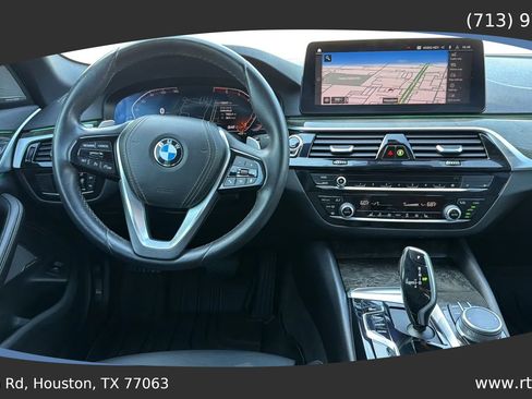 Used 2022 BMW 530i w/ Premium Package RWD image 39