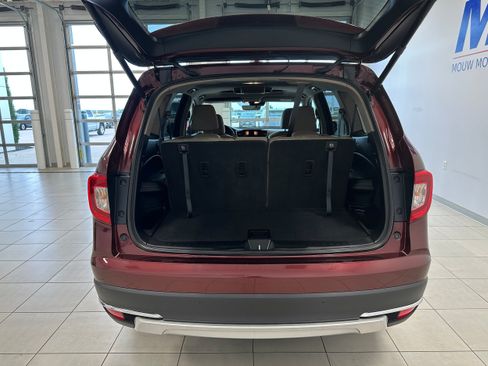 Used 2021 Honda Pilot Touring image 7