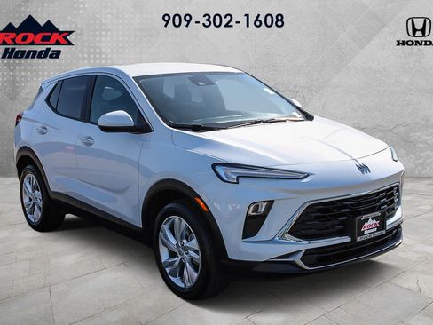 Used 2025 Buick Encore GX Preferred FWD image 3