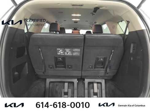 Used 2024 Kia Carnival EX FWD image 21