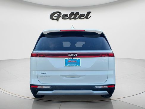 Used 2024 Kia Carnival EX FWD image 6