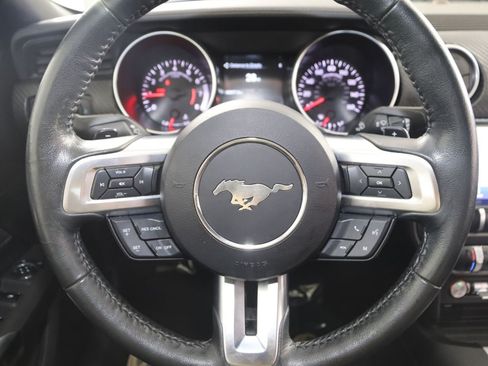 Used 2020 Ford Mustang Convertible RWD image 38