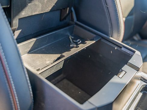 Certified 2024 Ford F250 Lariat w/ Black Appearance Package image 13