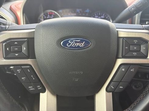 Used 2022 Ford F250 Platinum AWD/4WD image 7