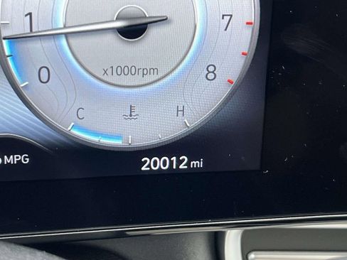 Used 2022 Hyundai Elantra Limited image 29