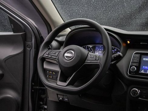 New 2025 Nissan Kicks Play S image 14