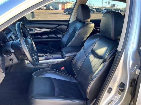 Used 2019 INFINITI Q70 L 3.7 w/ Sensory Package image 7