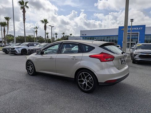 Used 2017 Ford Focus SEL FWD image 5