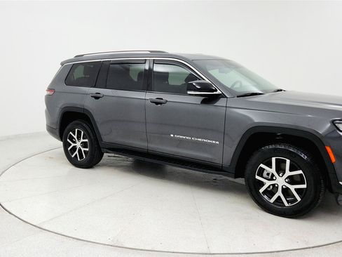 Used 2023 Jeep Grand Cherokee L Limited w/ Luxury Tech Group II AWD/4WD image 7