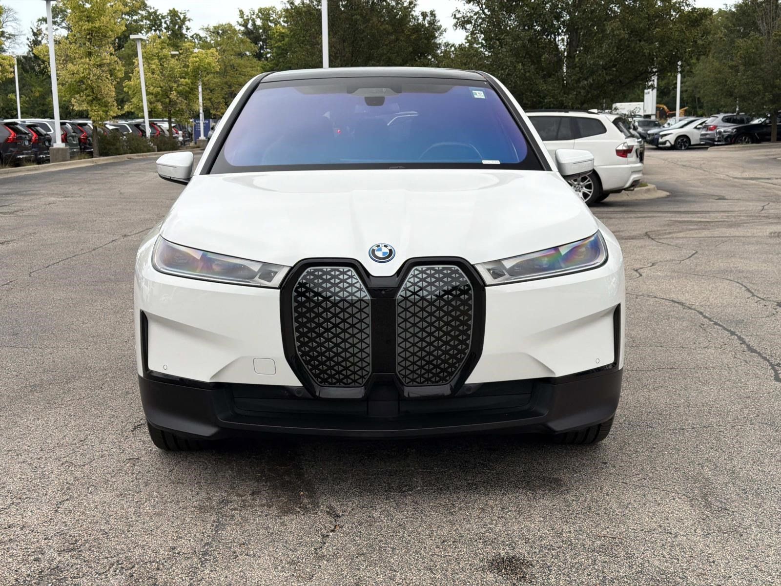 Certified 2024 BMW iX xDrive50 w/ Premium Package AWD/4WD image 4