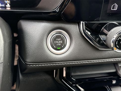 Used 2023 Chevrolet Colorado LT image 15