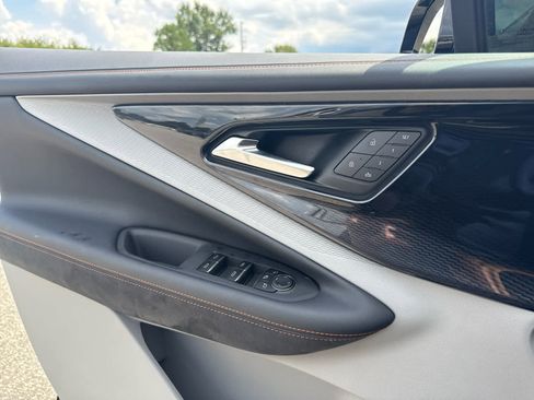 New 2025 Chevrolet Blazer EV SS w/ Performance Package image 28