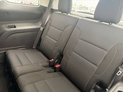 Used 2020 GMC Acadia SLE w/ Driver Convenience Package FWD image 18